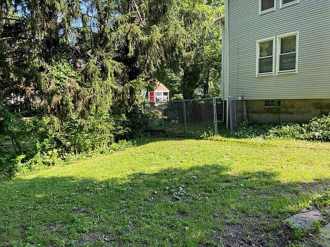 Building Photo - 30 Braunecker Rd