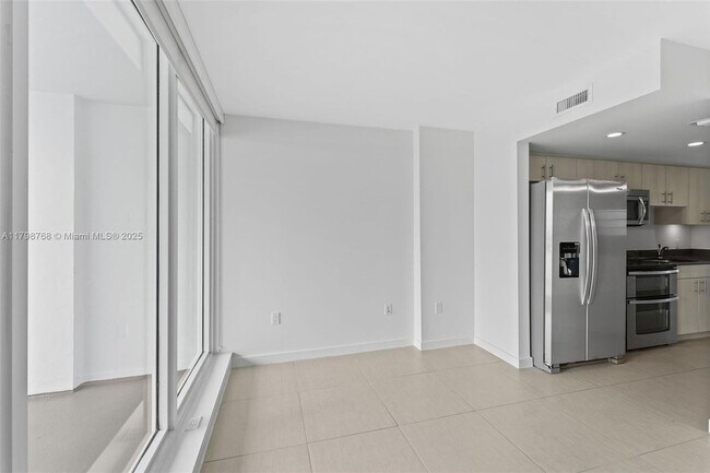 Foto del edificio - 910 West Ave