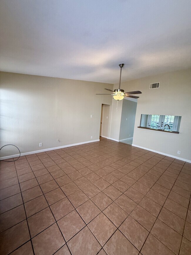 Building Photo - 10805 Lanshire Dr