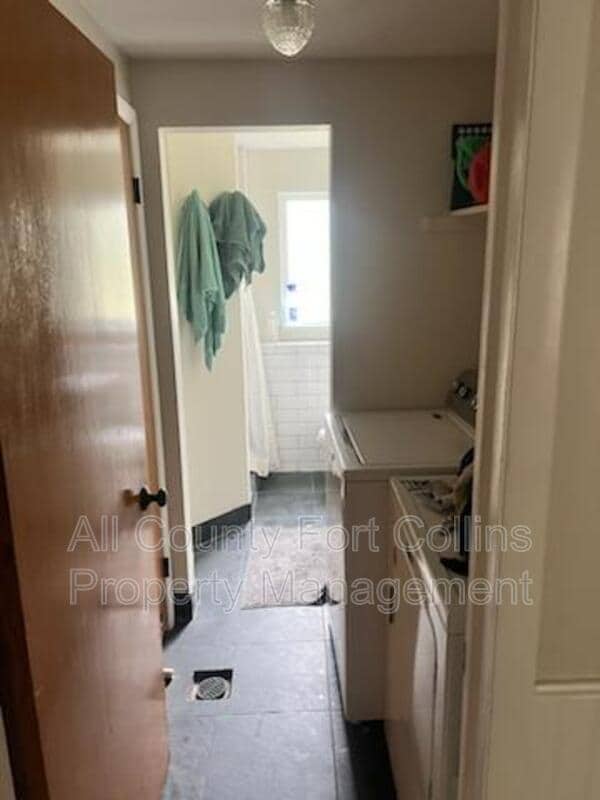 Building Photo - 1412 Brentwood Dr