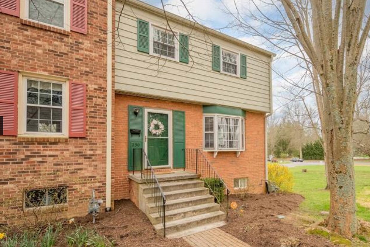230 Huntington Ln, Blacksburg, VA 24060 Townhome Rentals in