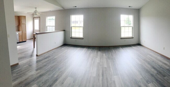 Foto del edificio - House For Rent by Capital Property Managem...