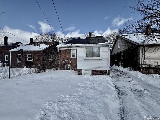 Building Photo - 15030 Rossini Dr