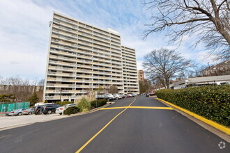 Building Photo - 6101 Edsall Rd