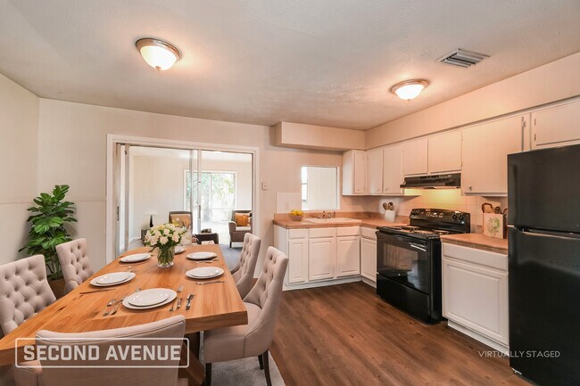 Foto del edificio - 6536 Manhattan Dr