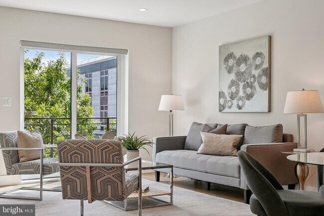 Foto del edificio - 2134 Wisconsin Ave NW