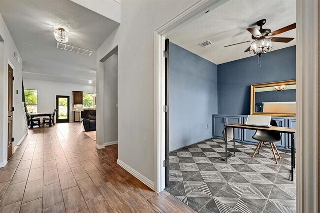 Foto del edificio - 120 Wooden Lodge Dr