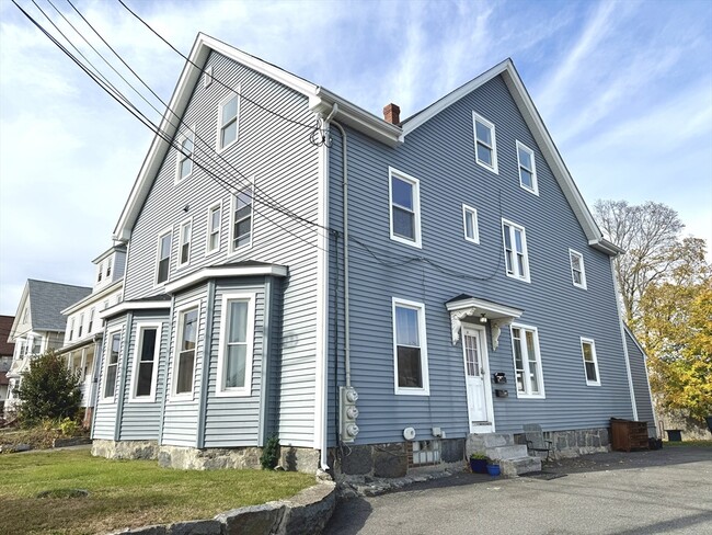 Building Photo - 13 Brooks Ave