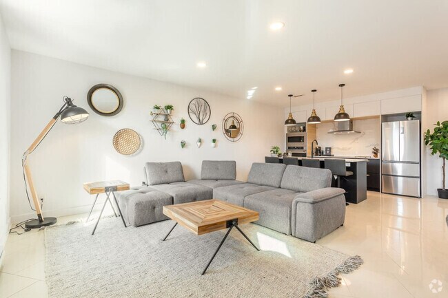 Building Photo - 4105 R. Saint-Denis