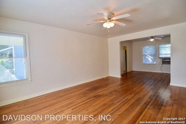 Building Photo - 2 br, 1 bath House - 461 Bryn Mawr Dr