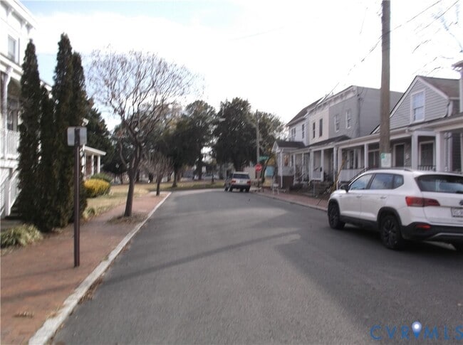 Building Photo - 707 Catherine St