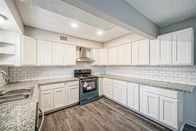 Building Photo - 21039 Gray Wolf Trail