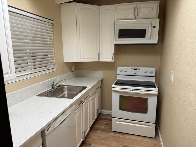 Foto del edificio - 5418 Lake Murray Blvd