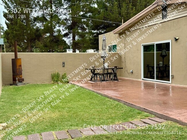 Building Photo - Beautiful Adobe Home on 1 acre