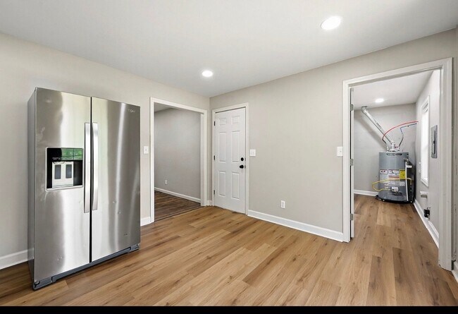 Foto del edificio - 7317 Elm Ave