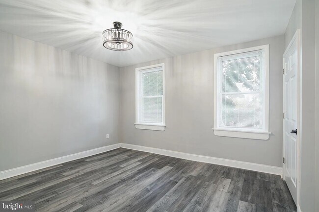 Building Photo - 6138 Morton St