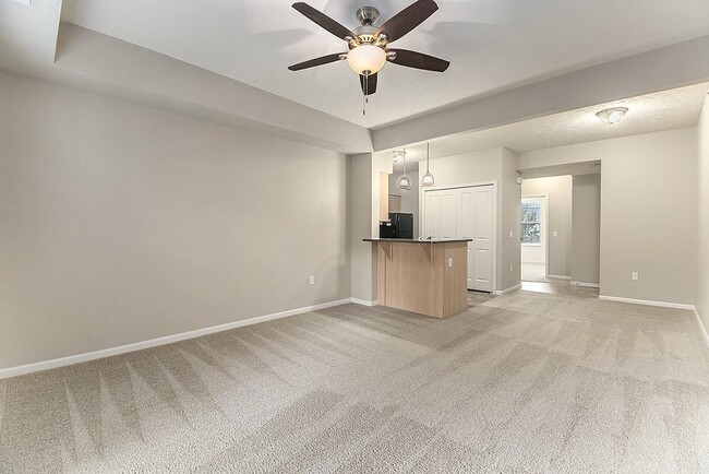 Building Photo - Lynbrook Apartments and Townhomes