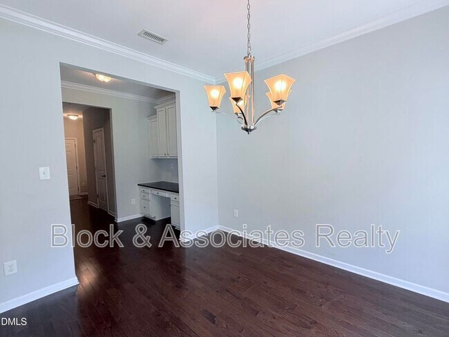 Foto del edificio - 210 Hamlet Pl