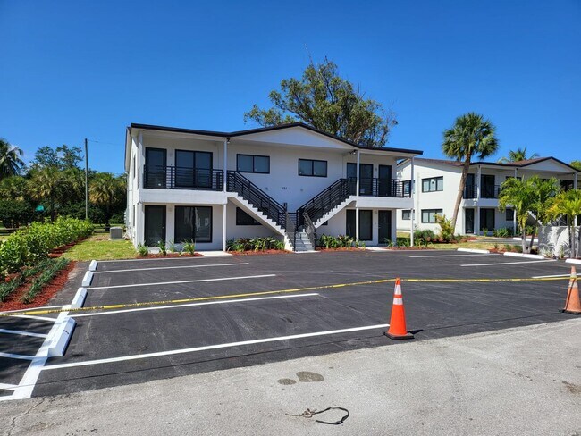 Foto del edificio - 151 SW 15th St