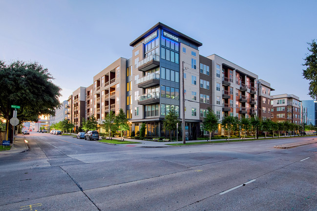 Construido según los estándares Green Built Texas para máxima eficiencia energética y calidad del aire - Windsor by the Galleria