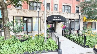 Building Photo - 839 W Sheridan Rd