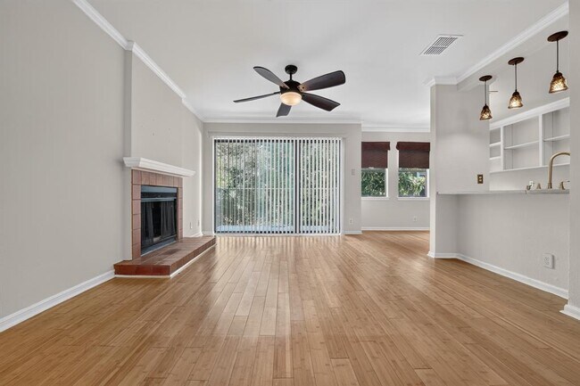 Foto del edificio - 3845 Ranch to Market Rd 2222
