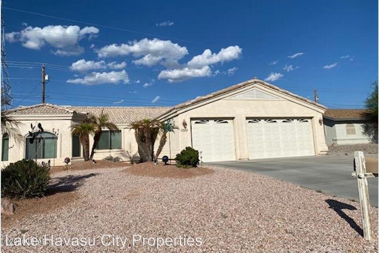 Foto principal - 3 br, 2 bath House - 1050 Mohican Dr