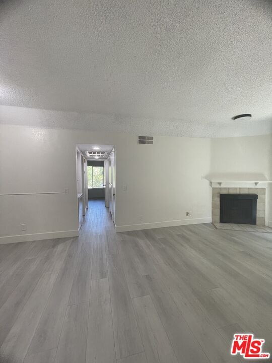 Building Photo - 22725 Lakeway Dr