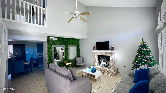 Building Photo - 11855 Stone Castle Dr