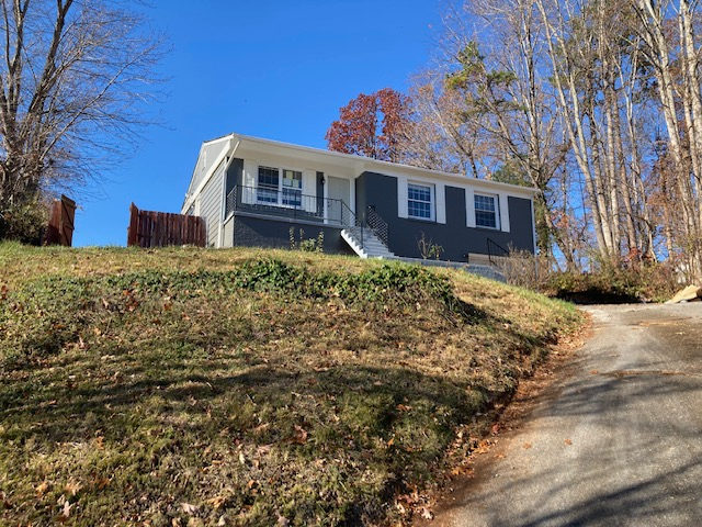 Primary Photo - 106 Camelot Dr