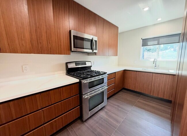 Foto del edificio - 4063 Huron Ave