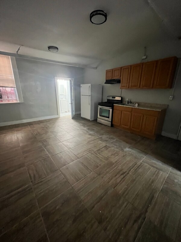 Foto principal - 1009 Chancellor Ave