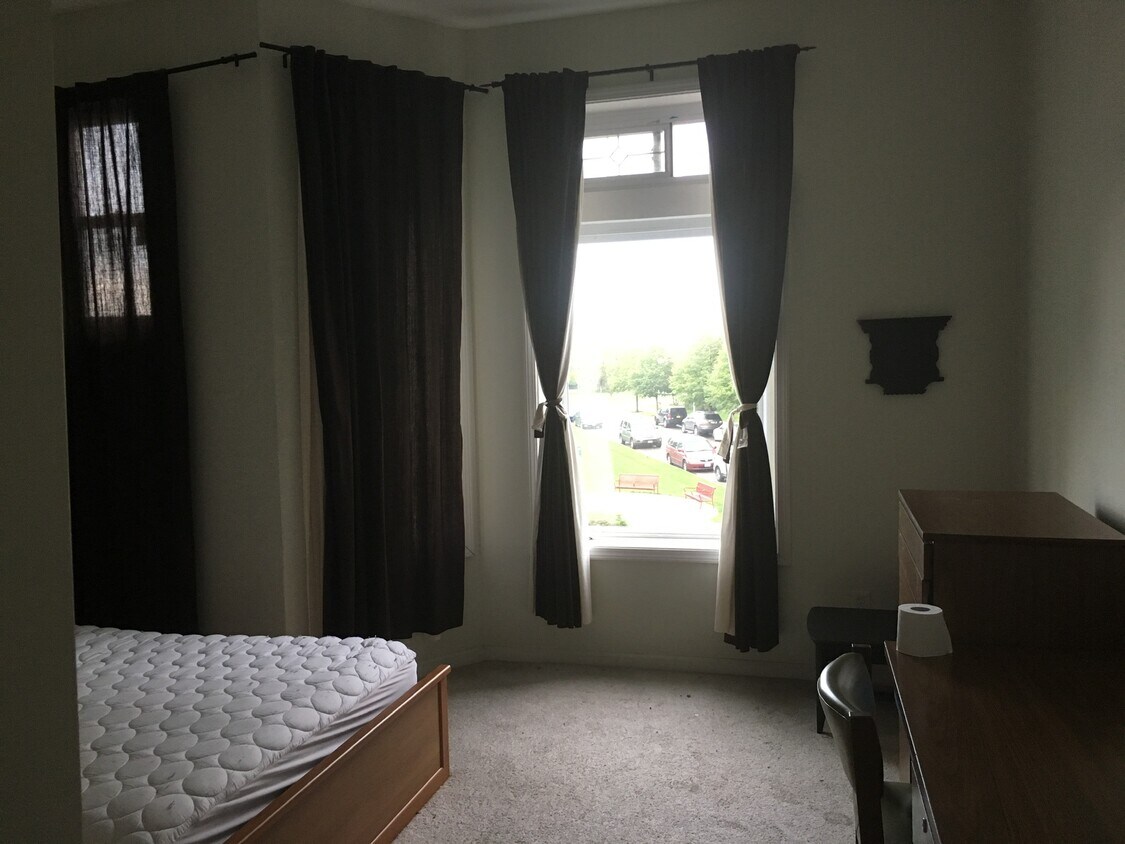 Foto principal - 4106 S Lake Park Ave