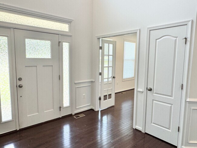 Foto del edificio - CLOSE TO BROOKE POINT VRE - LARGE ACREAGE HOME - STAFFORD- BASEMENT KITCHENETTE