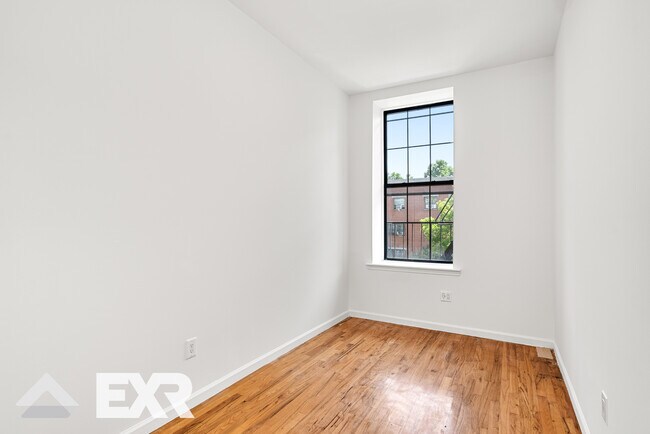 Foto del edificio - 923 Gates Ave