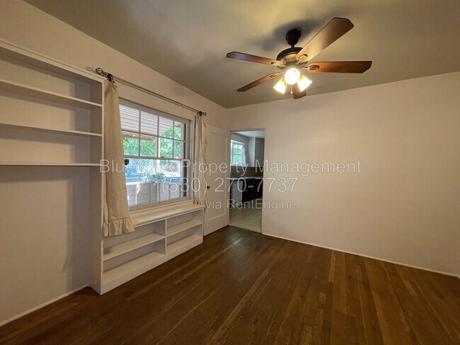 Foto del edificio - 396 E 1st Ave