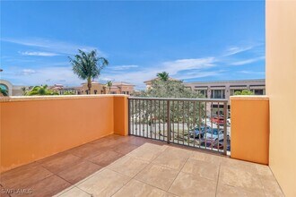 Building Photo - 23161 Fashion Dr