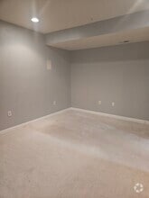 Building Photo - 2604 Somerton Ct