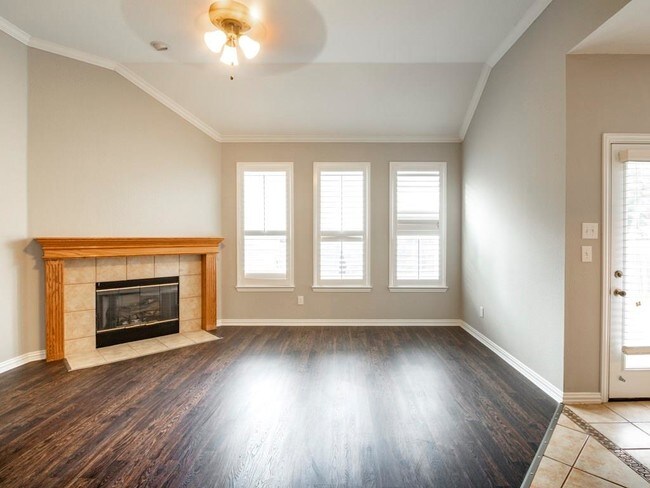 Building Photo - 2809 Meadowside Dr