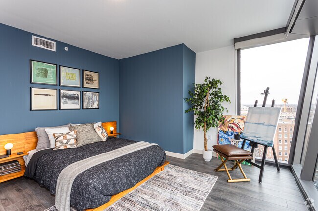 1HAB, 1BA - 982 ft² - One Hundred Above the Park