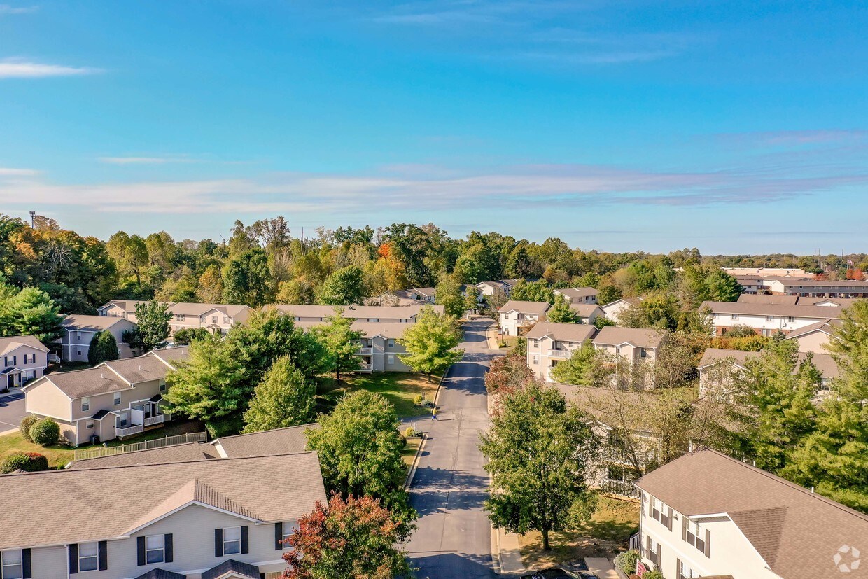 Hidden Hills at Oakdale Apartments in Bloomington, IN
