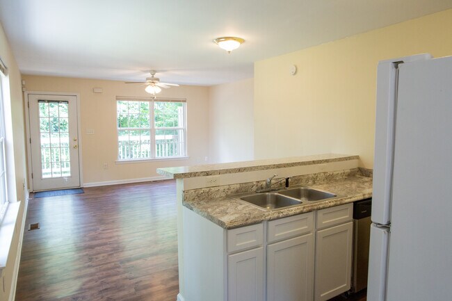 Foto del edificio - 2391 Perry Blvd NW