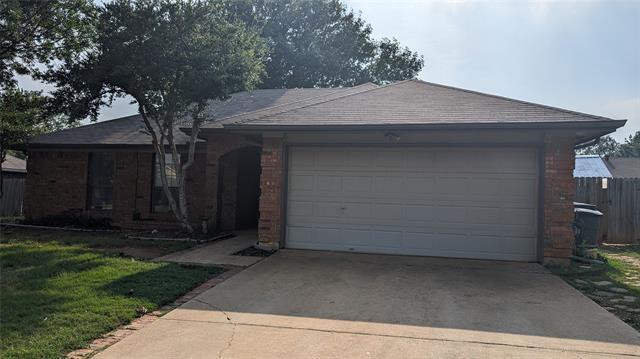 Building Photo - 2706 Parkview Dr