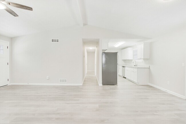 Building Photo - 2807 Rhett Butler Dr