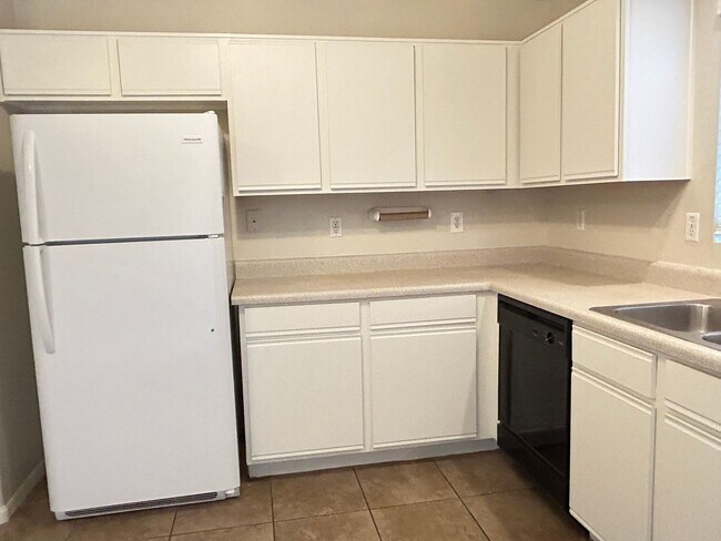 Foto del edificio - Charming Pocket Neighborhood.