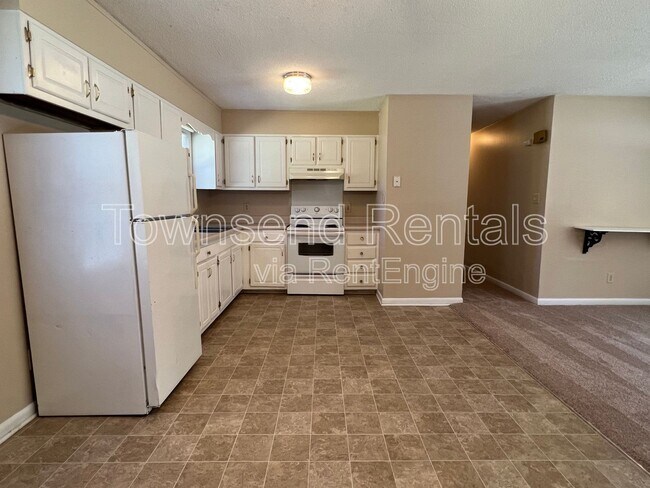 Foto del edificio - 5675 Livingston Dr