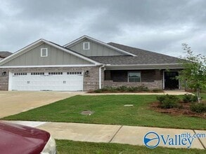 Building Photo - 15595 Ironcrest Drive NW