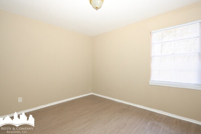 Building Photo - 4532 Sunny View Dr