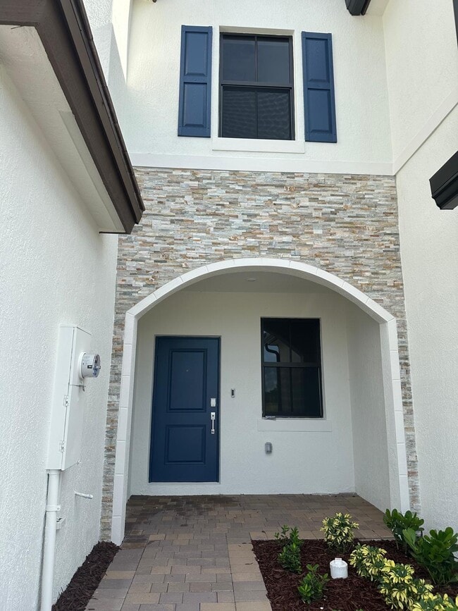 Building Photo - 13329 SW 233rd Terrace