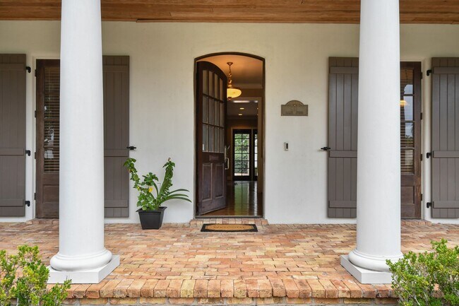 Foto del edificio - Winter Park 5 bedroom, 5 bath with pool.